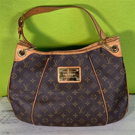 authentic louis vuitton inventeur bag.